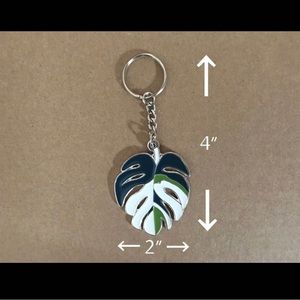 Monstera Albo keychain - silver finished